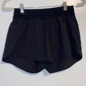 Lulu lemon size 4 workout shorts with pocket